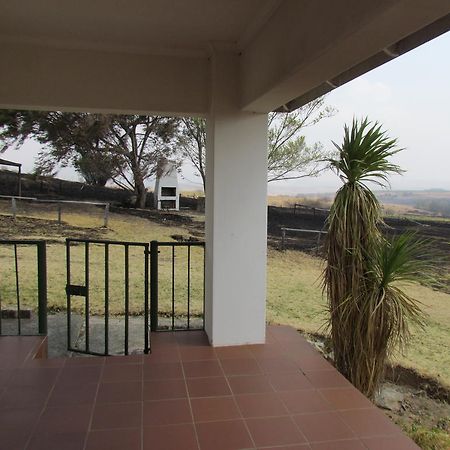 Вилла Pumula Guest Farm Фурисбург Экстерьер фото