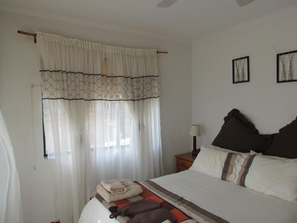 Вилла Pumula Guest Farm Фурисбург Экстерьер фото