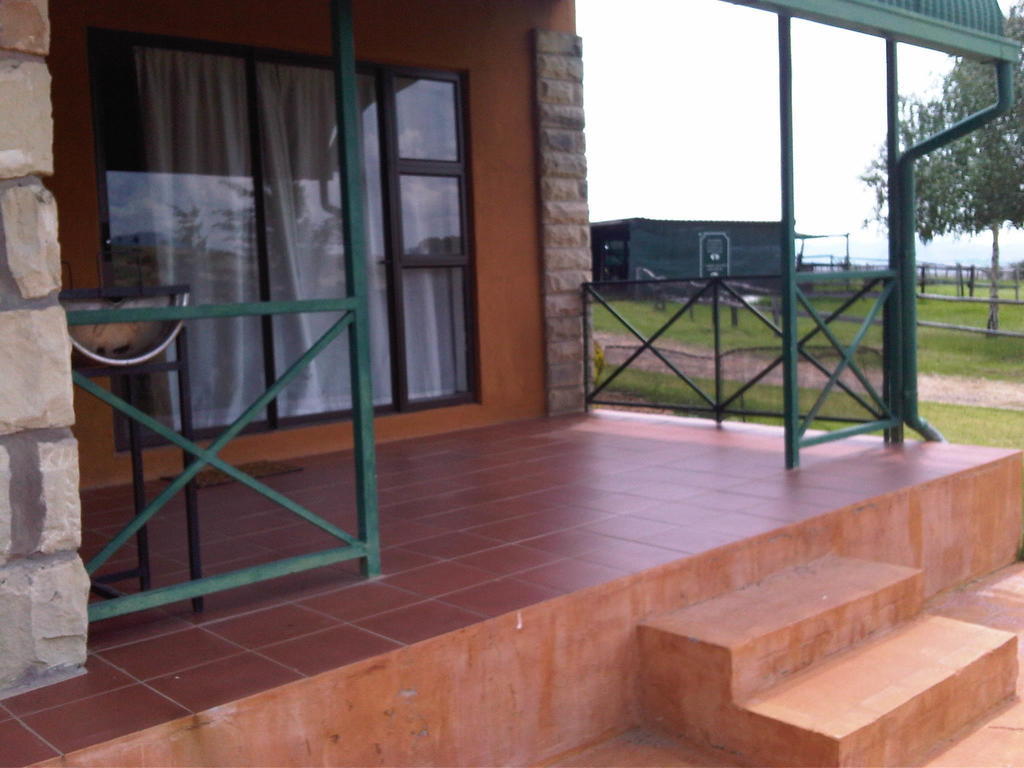 Вилла Pumula Guest Farm Фурисбург Экстерьер фото